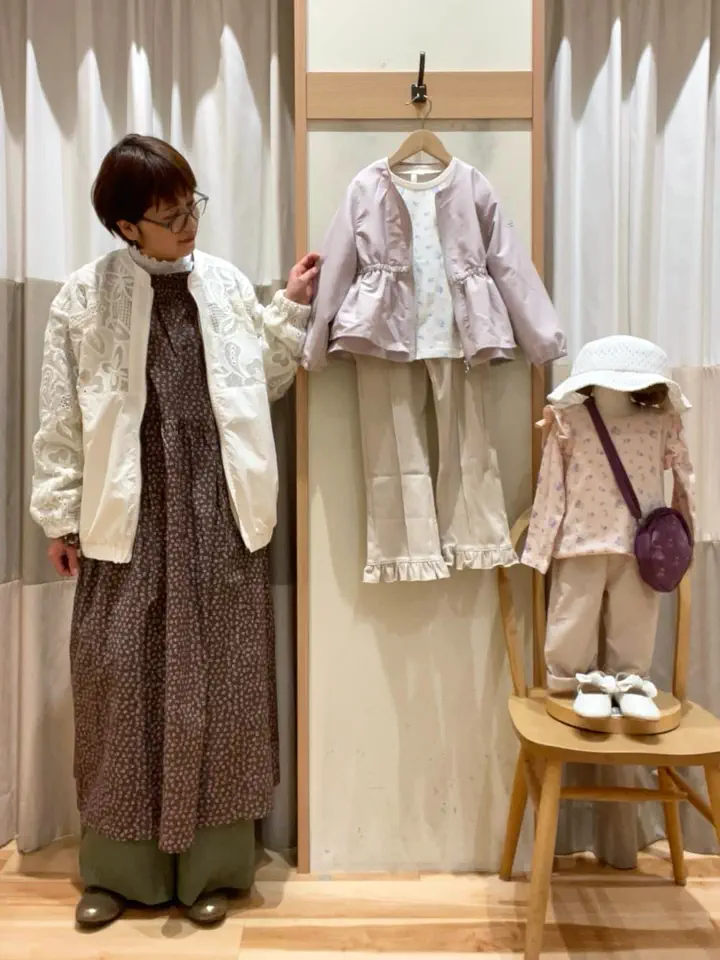 セール】 カットツイル裾フリルフレアパンツ（サックスブルー/キナリ