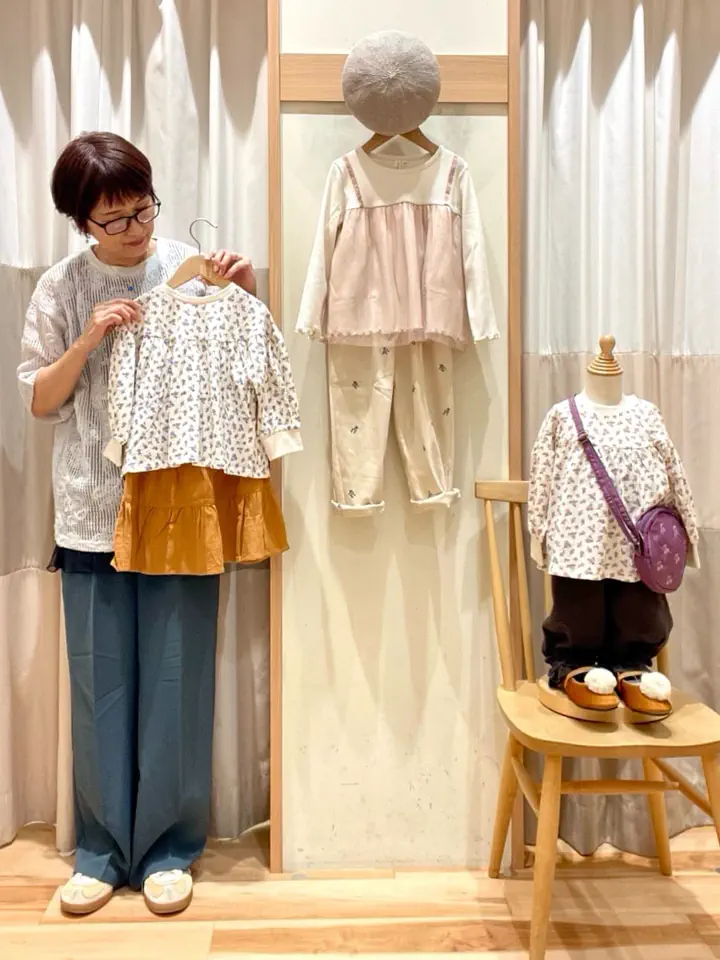 セール】 小花刺繍カットツイルパンツ（カーキ/キナリ/ボトムス/パンツ