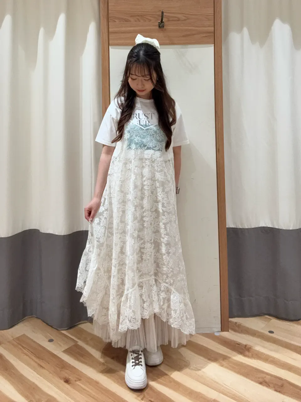 セール】 【接触冷感】スクエア箔ロゴTシャツ（オフホワイト