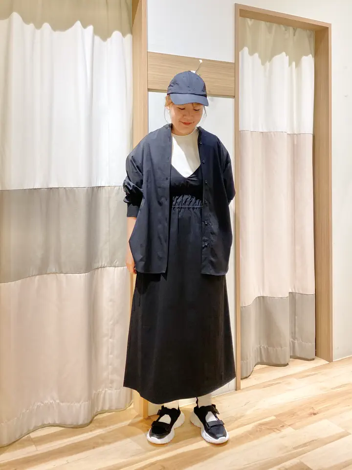 【新品タグ付き】LIten Shirring ブラウスブラックラッシュガード セール】 ラッシュガードシャツ（ブラック/ベージュ/トップス/シャツ