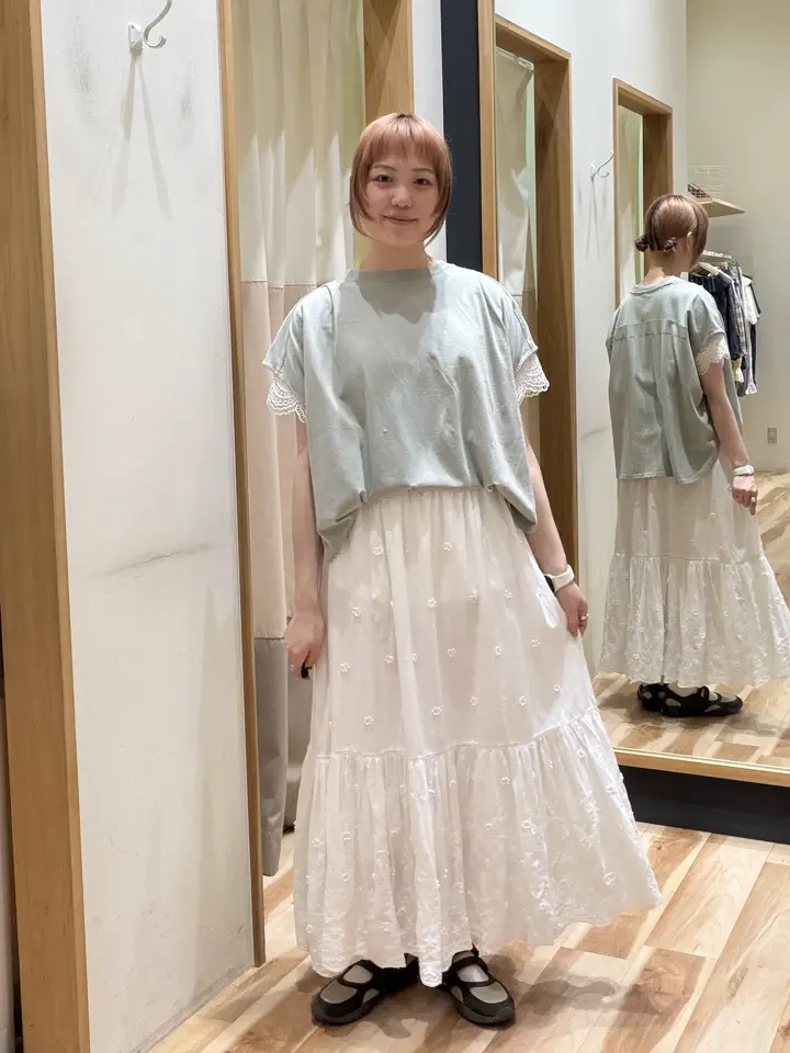 セール】 カットワーク刺繍ドッキングTシャツ（オフホワイト/ブラック