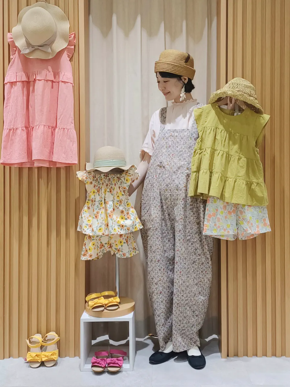 セール】 ☆花柄ショートパンツ(セットアップ可)（オフホワイト