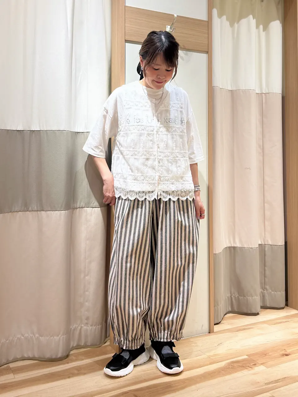 セール】 ◇強撚天竺ワイドロゴプリントTシャツ（オフホワイト