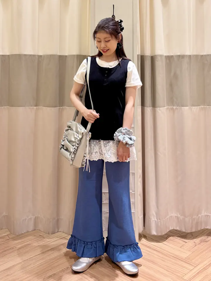 バレエ トップス ブラック クロスストラップ セール】 クロスストラップバレエシューズ（シルバー/ブラック