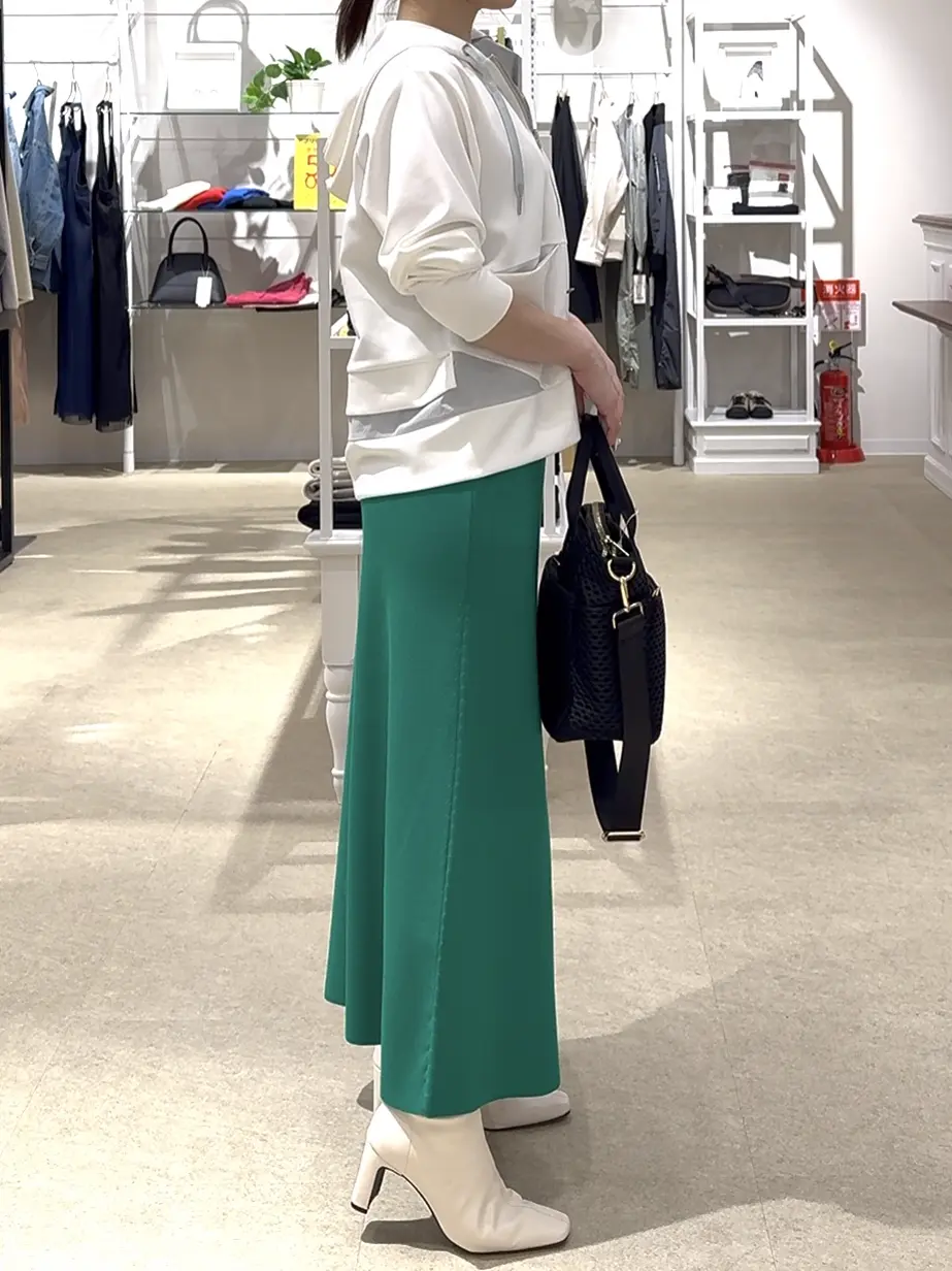 ひとみ様パールニットグリーン、スカート 2/5/2026のhitomiの投稿