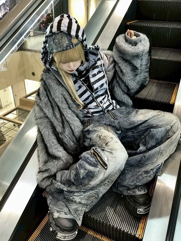 Cozy world Wide】Cozy Stripper zip up hoodie – PRESSING WEB SHOP
