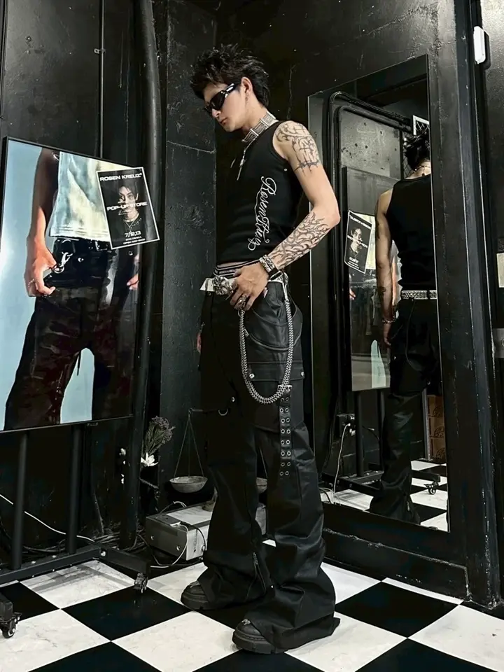 DND4DES】STUDDED RHINESTONE CARVED BUCKLE LEATHER BELT – PRESSING