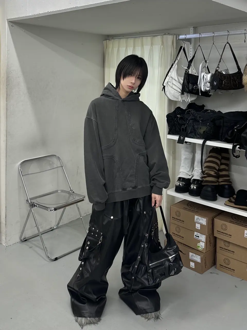 haveyoudiedbefore?】Bondage, Leather Oversized Pants – PRESSING