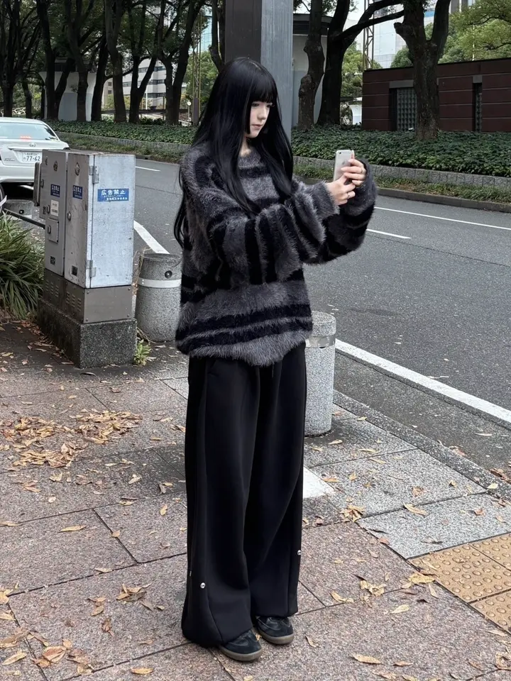 pommesan 専用THE SHISHIKUI cashmere c 黒 pommesan 専用THE SHISHIKUI cashmere c 黒 - メルカリ