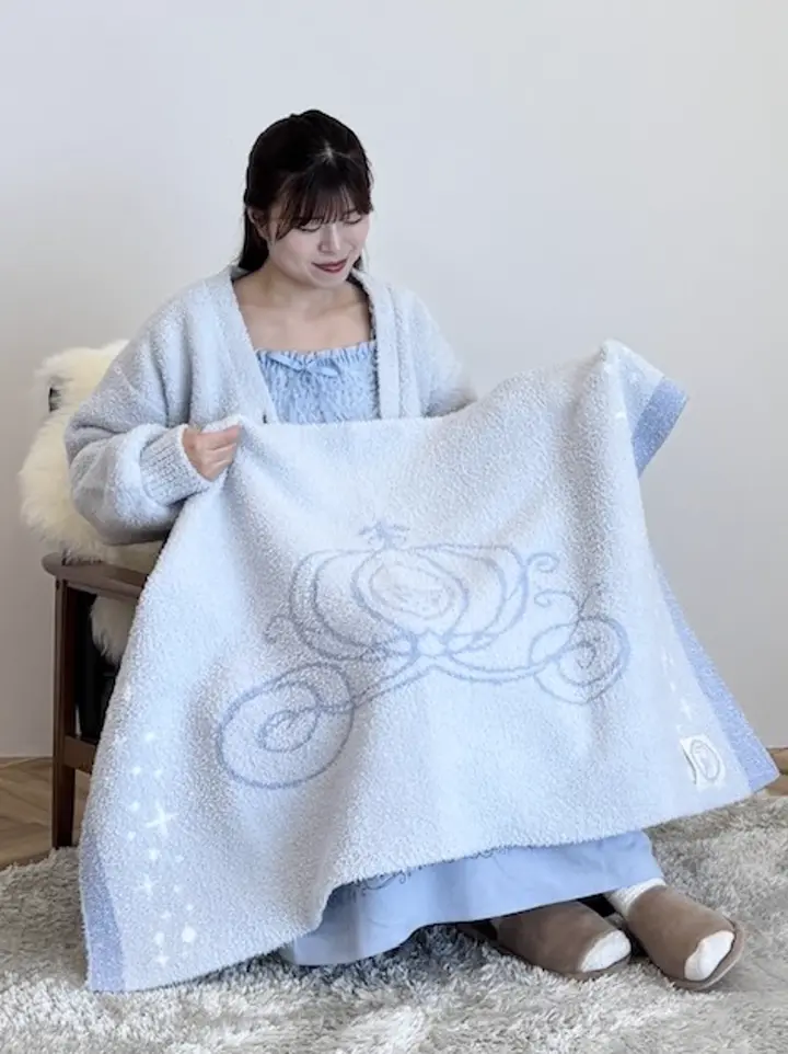Areeam ペプラムフリルパーカー　ライトベージュ　あいにゃん　アリーム Areeam（アリーム） カーディガン ペプラムフリルパーカー レディース