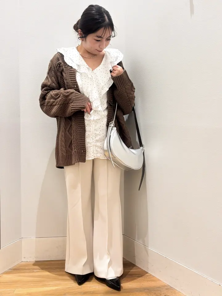 フラワーモチーフトグルボタンニットカーディガン/earth music&ecology