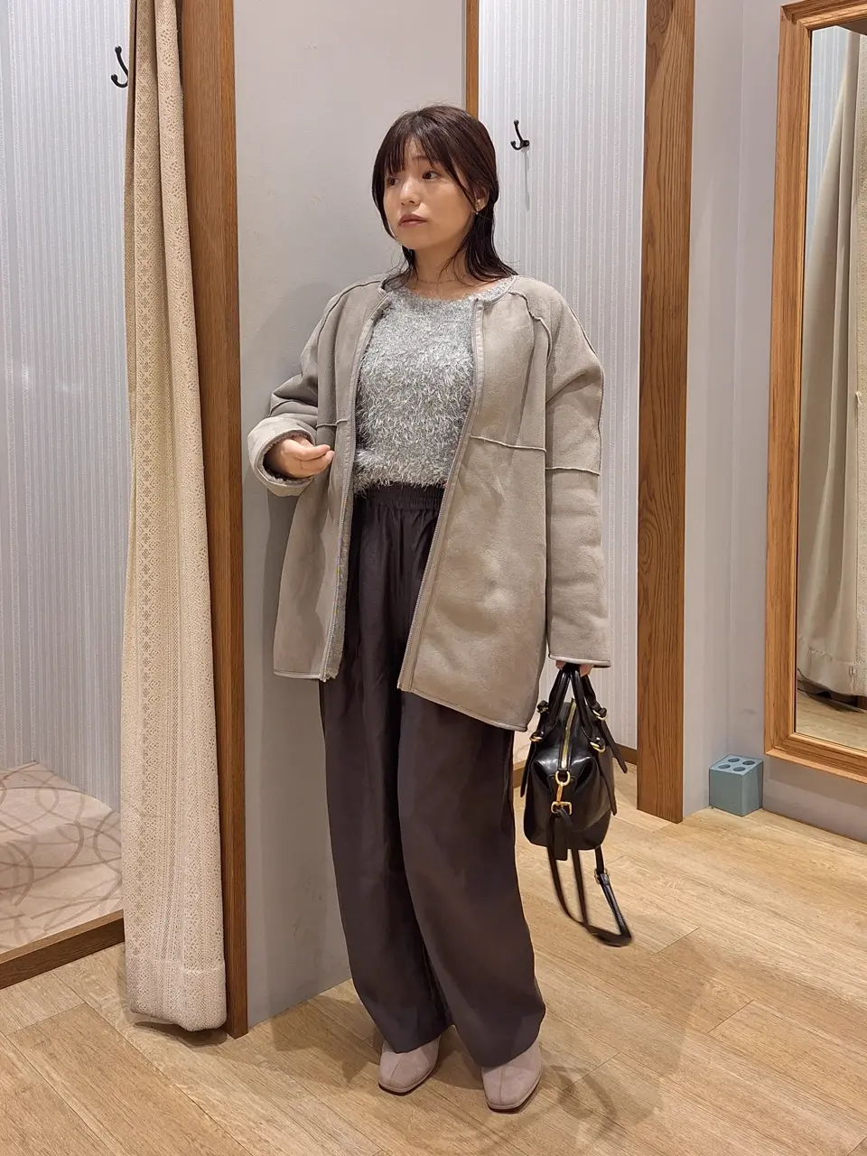 ノーカラーフェイクムートンコート/earth music&ecology（アース