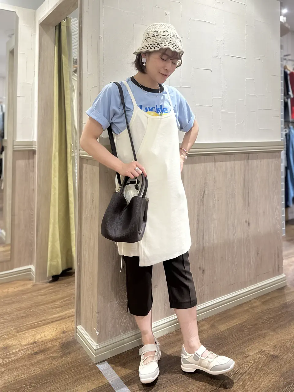 サエラ鈴蘭エプロン大きいサイズこれから寒い季節に沢山着込めます。クリーム色 5/15/2026のほたの投稿