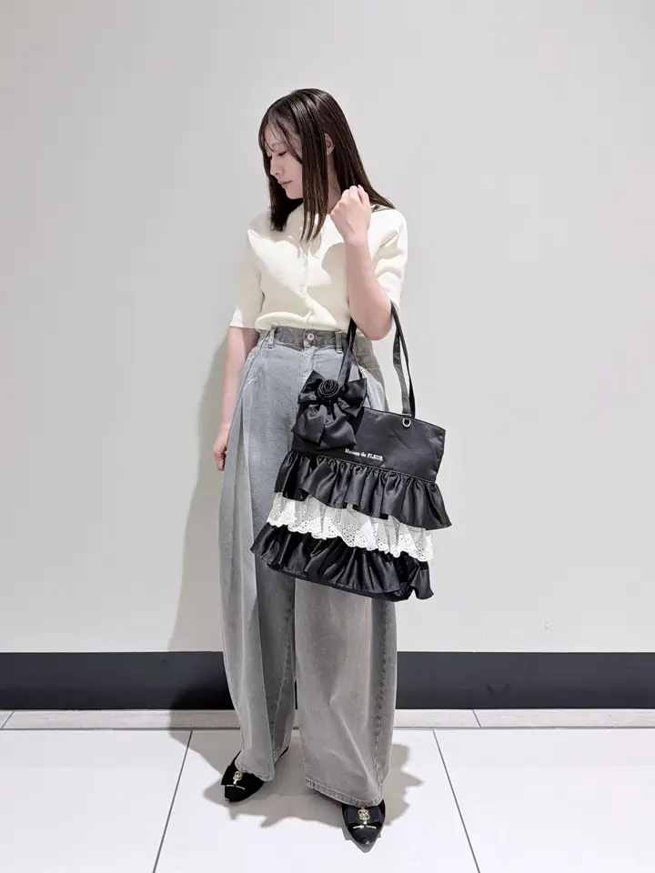 A4対応】サテンフロントフリルスクエアトートバッグ/Maison de FLEUR