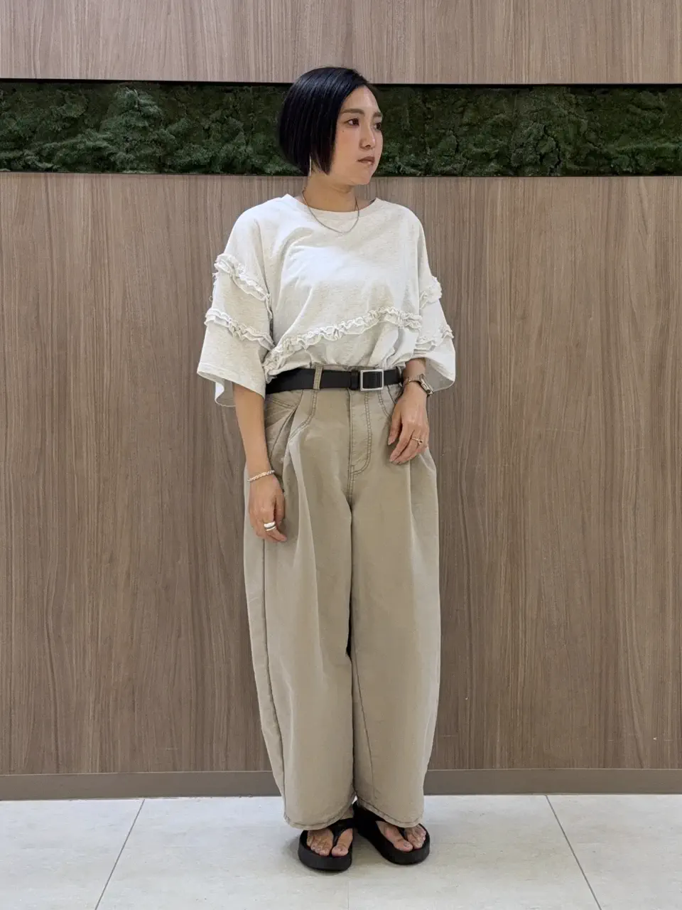 空海さま専用！！新品未使用！T. japan strap pantsベージュ 6/5/2026のYuiの投稿