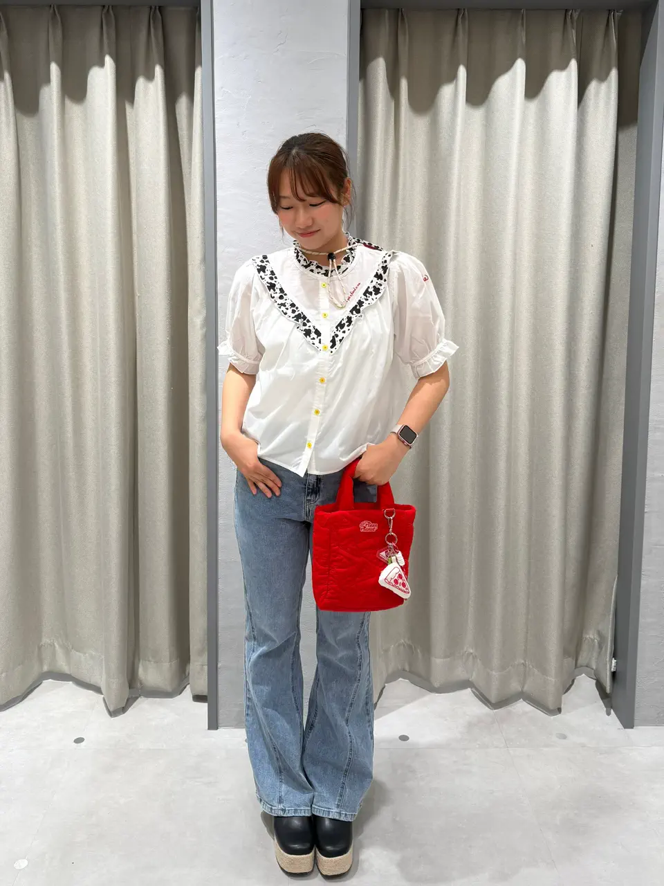 WEB・一部店舗限定】ヴィンテージ風フリルブラウス/TOY STORY/earth