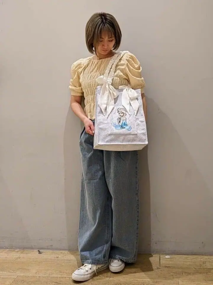 【新品未使用】Areeam アナ トートバッグ アリーム　アナと雪の女王　リボン Areeam(アリーム) | ┃𝐍𝐞𝐰 𝐀𝐫𝐫𝐢𝐯𝐚𝐥 🤍🩵 大人気の