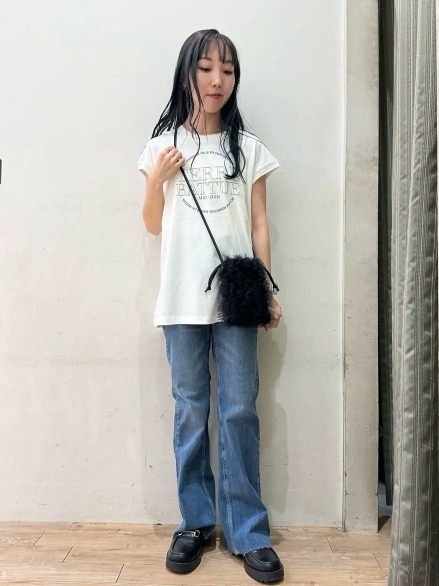 新品未使用⭐︎ANIECA アニーカ　ルーズフレアデニムパンツ　インディゴ　38 セルフカットフレアデニムパンツ/earth music&ecology（アース