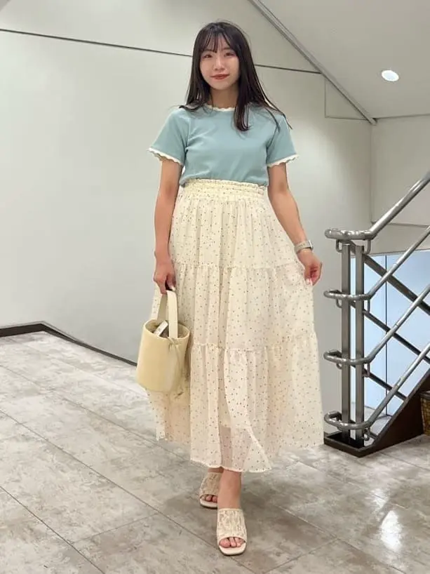 フロッキードットシアーティアードスカート/earth music&ecology