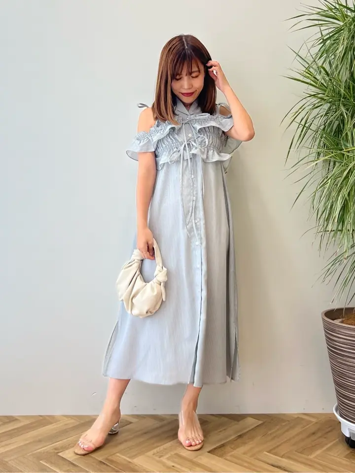 otonaciumシルクシアービスチェ、シルクシアーフレンチパフスリーブ 水色 otonaciumシルクシアービスチェ、シルクシアーフレンチパフスリーブ