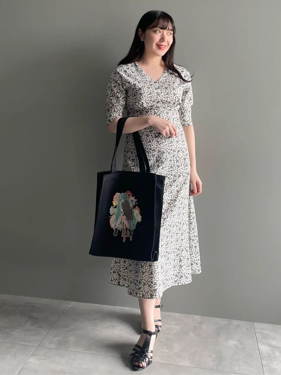 ネオゴシックアーチ　ワンピース ≪USED≫小花柄Vネックワンピース/earth music&ecology（アース