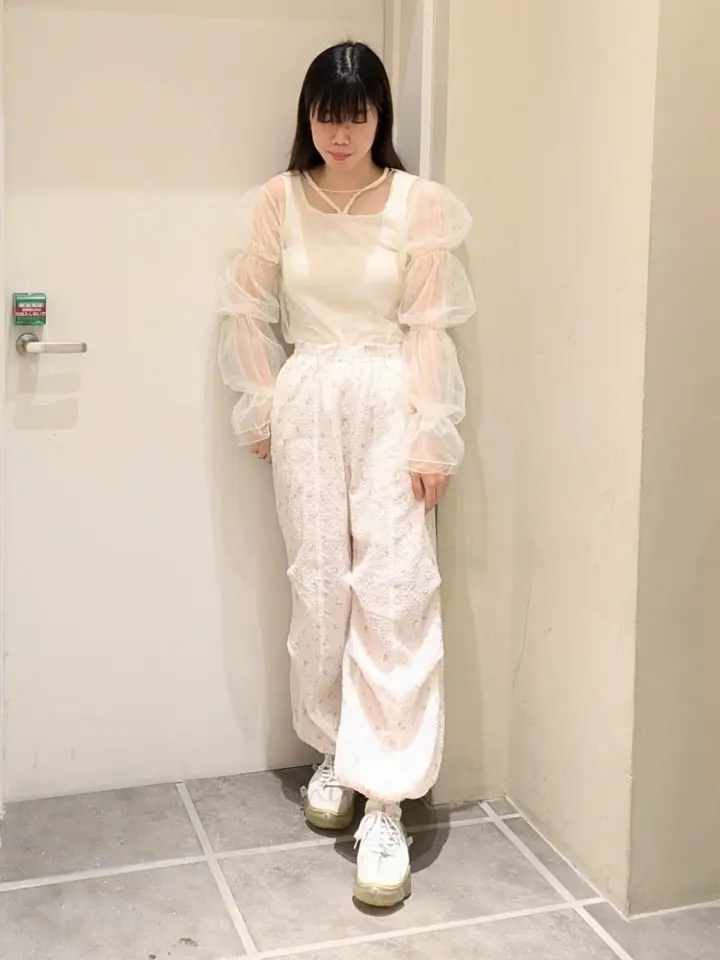 EARTH MUSIC&ECOLOGY レディース カーゴパンツ Mサイズ EARTH MUSIC&ECOLOGY レディース カーゴパンツ Mサイズ