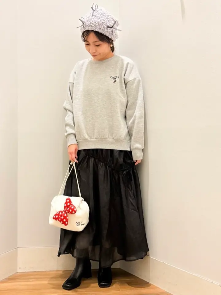 シャイニーアシンメトリーギャザースカート/earth music&ecology