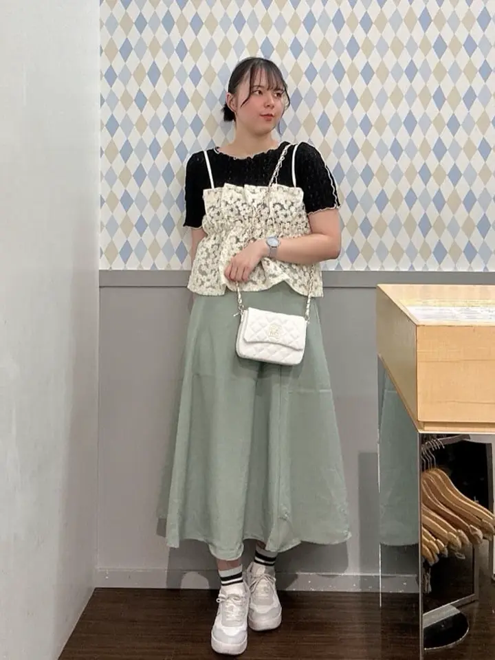 キラキラフラワー刺繍ビスチェ/earth music&ecology（アース