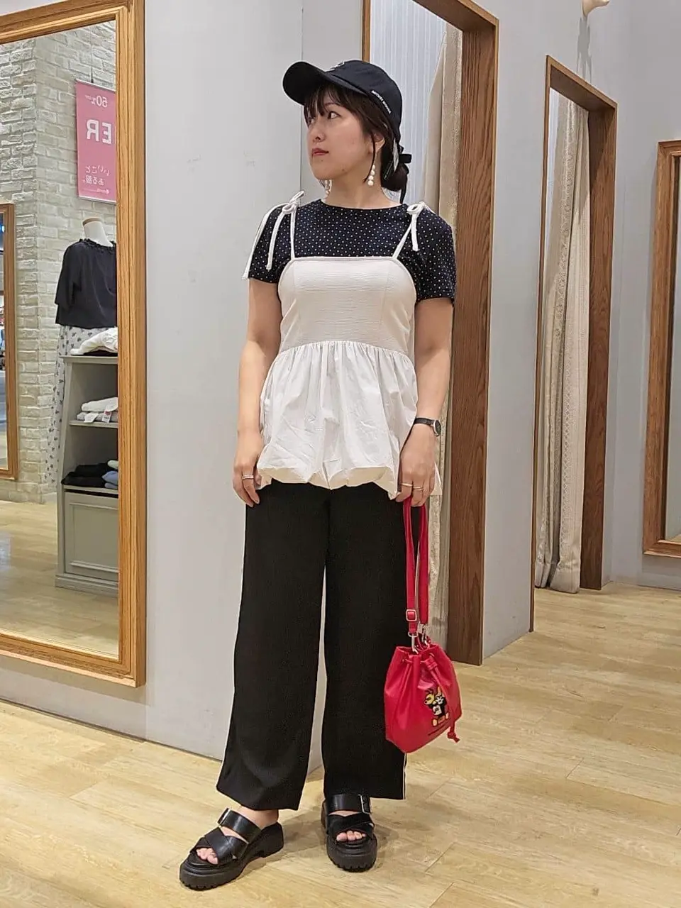 ❤1点限り❤ レトロ ミッキー ポシェット Disney>松本セイジ ミニバッグ/earth music&ecology（アース