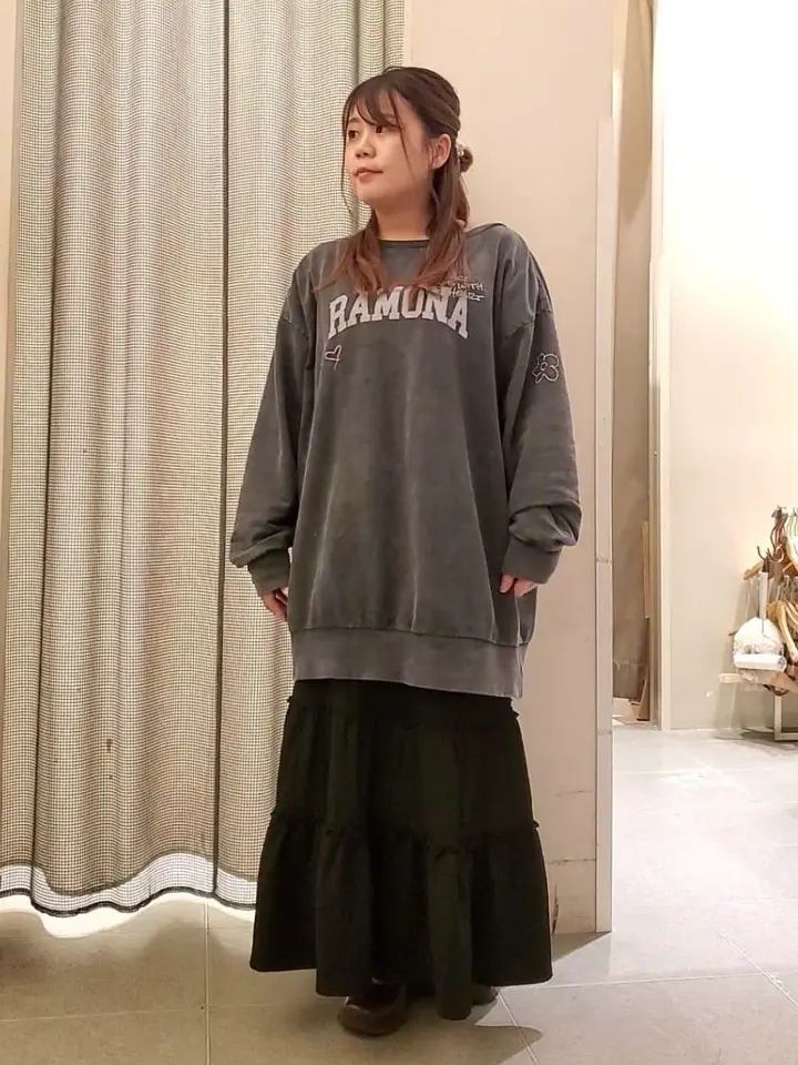 ランダム刺繍オフショルプルオーバー/earth music&ecology（アース