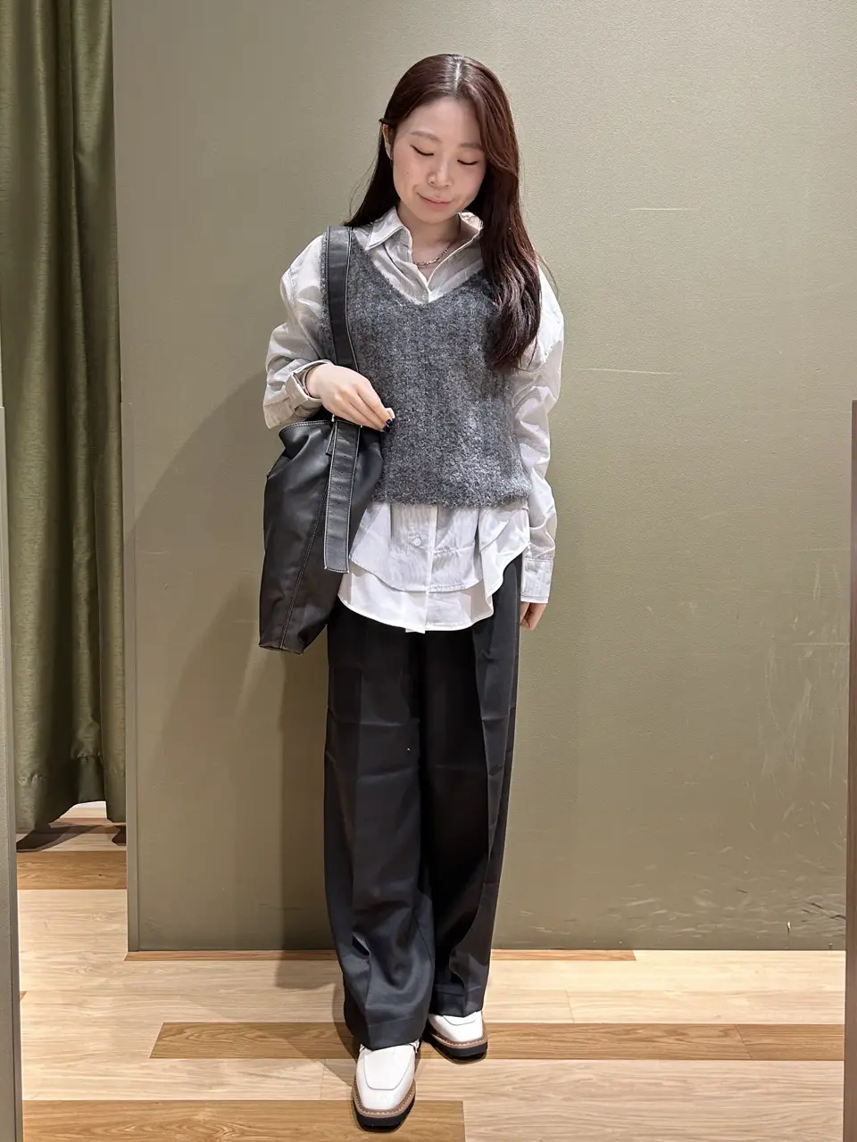 オリーブグリーン フラワーシルエットビスチェ MIXカラーブークレニットビスチェ/earth music&ecology（アース