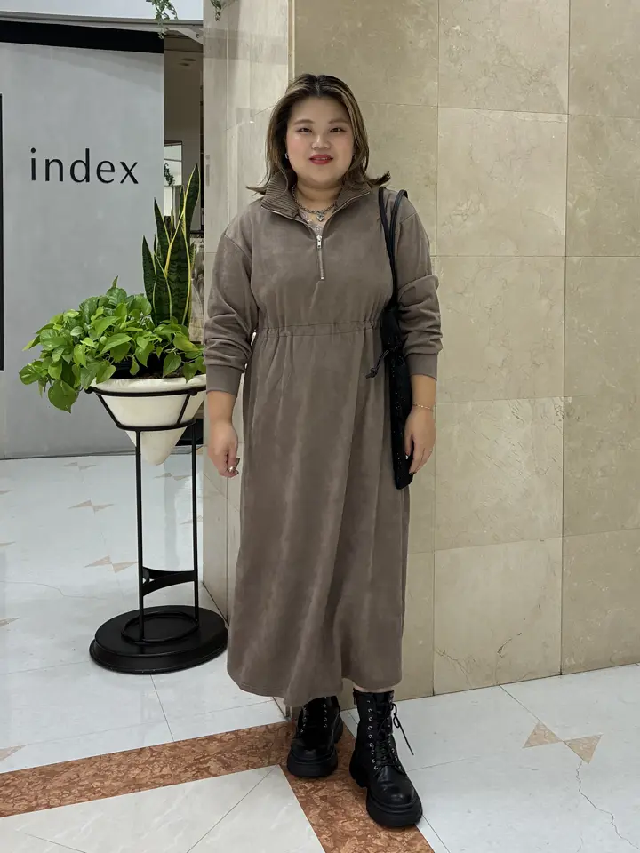 andmikka.ラメベロアプリーツ巾着バッグ/Green Parks（グリーン