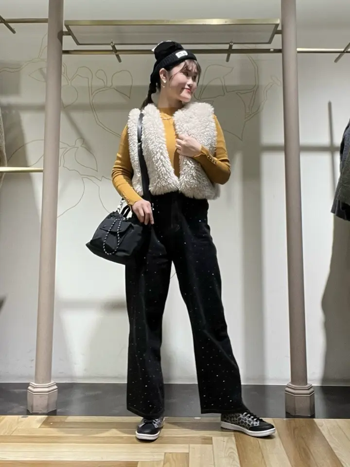 【新品未使用】ellie ELLIEエリー ファーショートベスト ジレ GRAY ファーショートベスト【GRAY】 – ELLIE