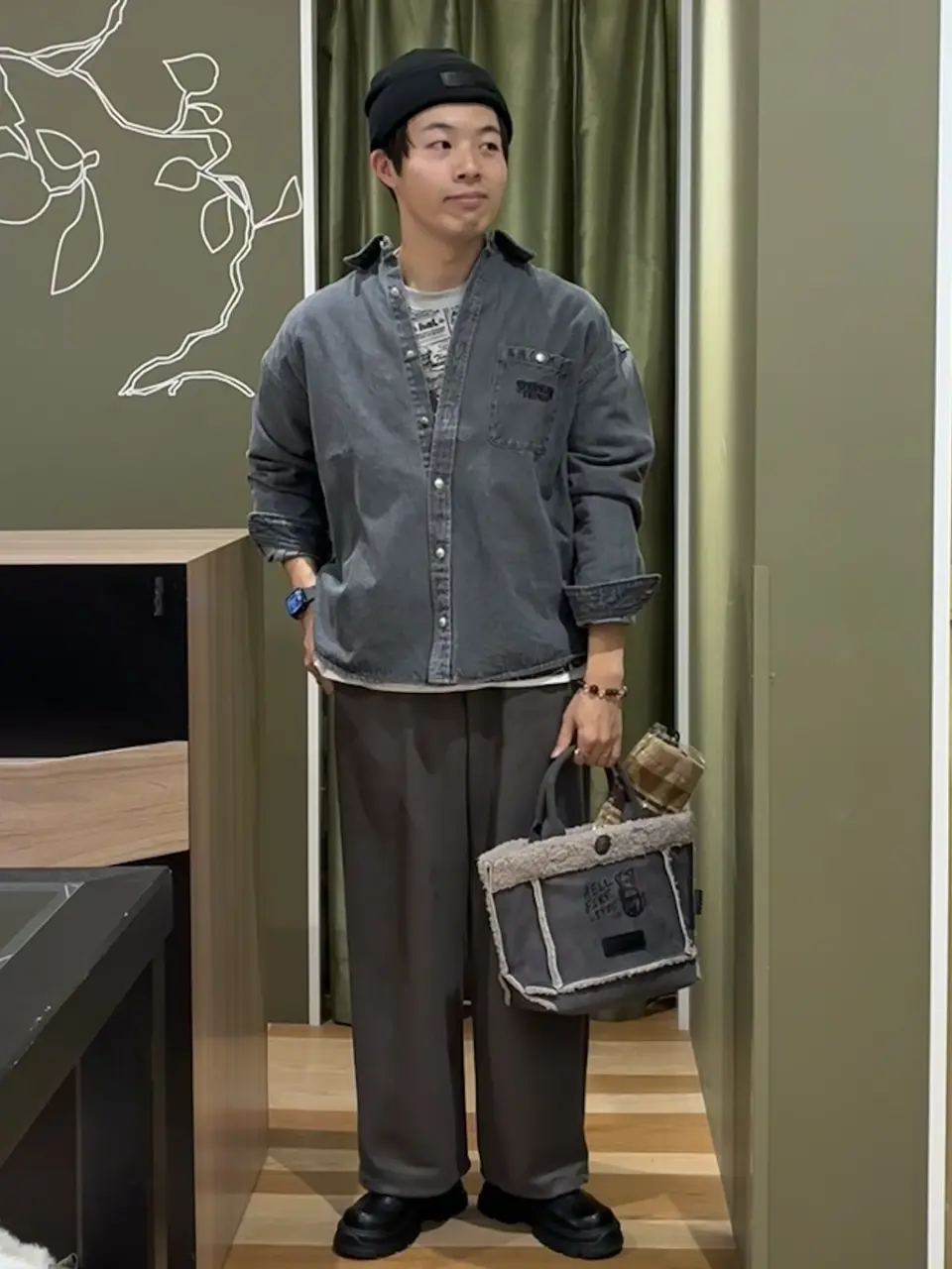 □STRANGER THINGS×MINNETONKA デニムシャツ/Green Parks（グリーン