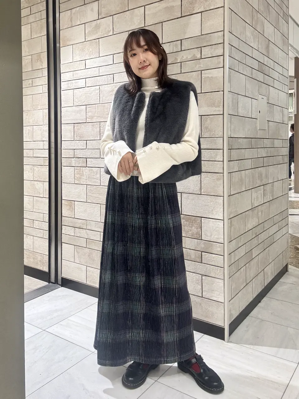 12/8/2025のm e gの投稿