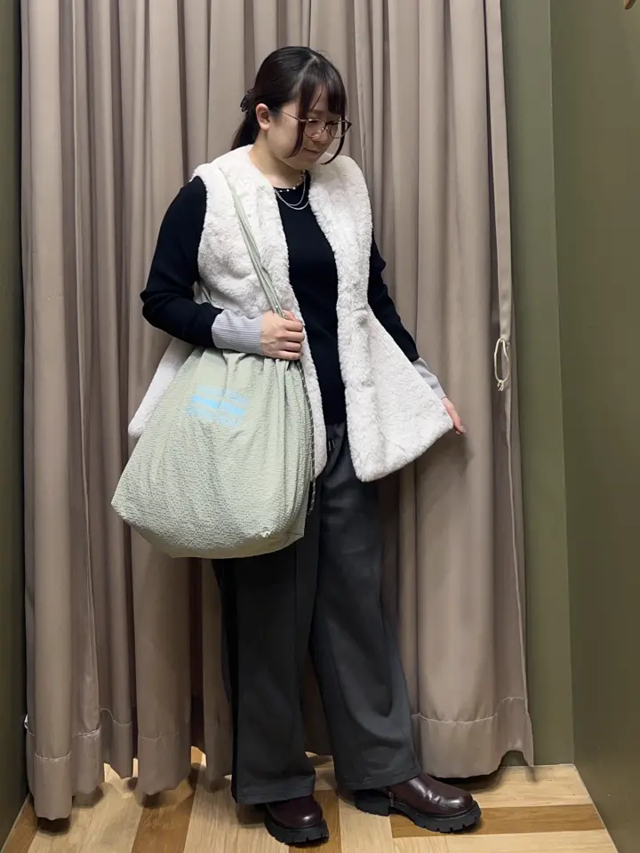 ELENCARE DUE ペプラムフェイクファーベスト/Green Parks(グリーン ELENCARE DUE ペプラムフェイクファーベスト/Green Parks(グリーン