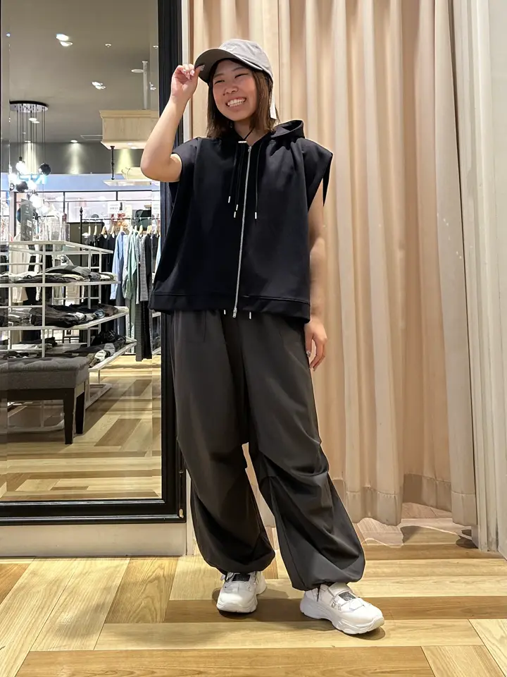 表面感サテンタックパンツ/Green Parks（グリーン パークス）のワイド