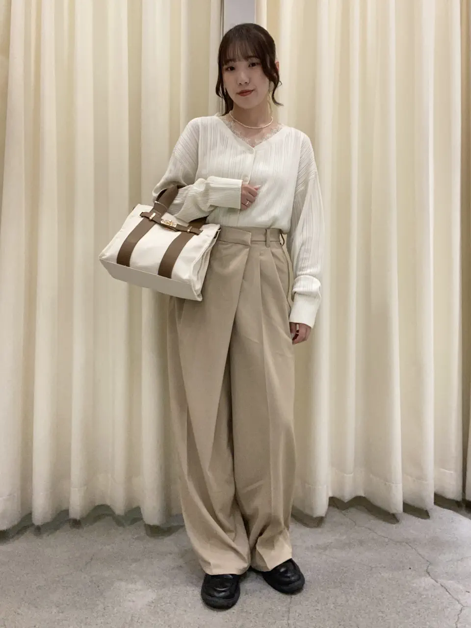 レア⁂美品⁂バラ色の暮らし⁂総レースカーディガン　ビッグカラー　ベルスリーブ レースドッキングニットカーディガン/Green Parks（グリーン パークス