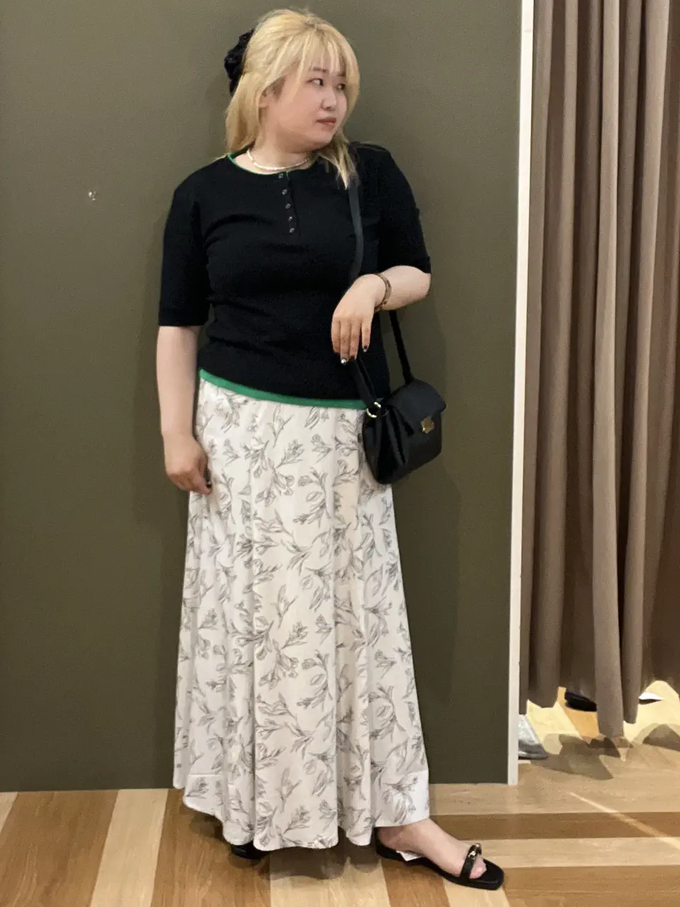 トップス Chisa 6/1/2026の𝙲𝚑𝚒𝚜𝚊の投稿