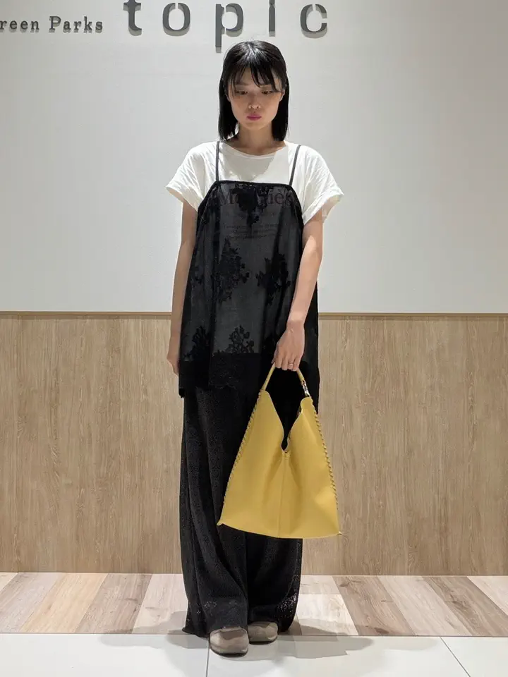 新品タグ付き！かぐれ スカラップ刺繍キャミソール ブラック 定価15400