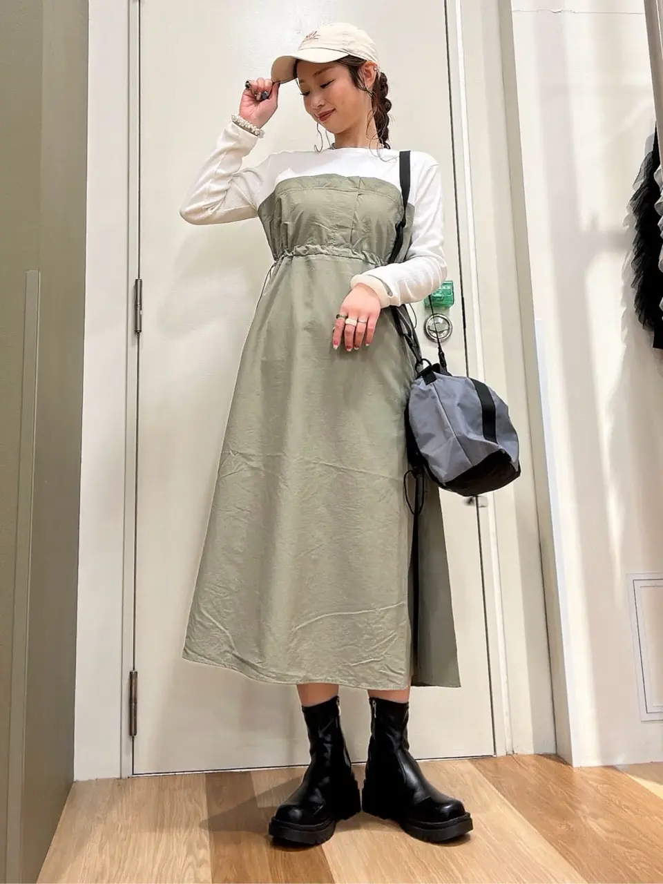 t.bグリーン レザー ブーツ ねじりショートブーツ　　値下げしました Robin Rose（ロビンローズ） ブーツ KLONDIKE/クロンダイク ボリューム