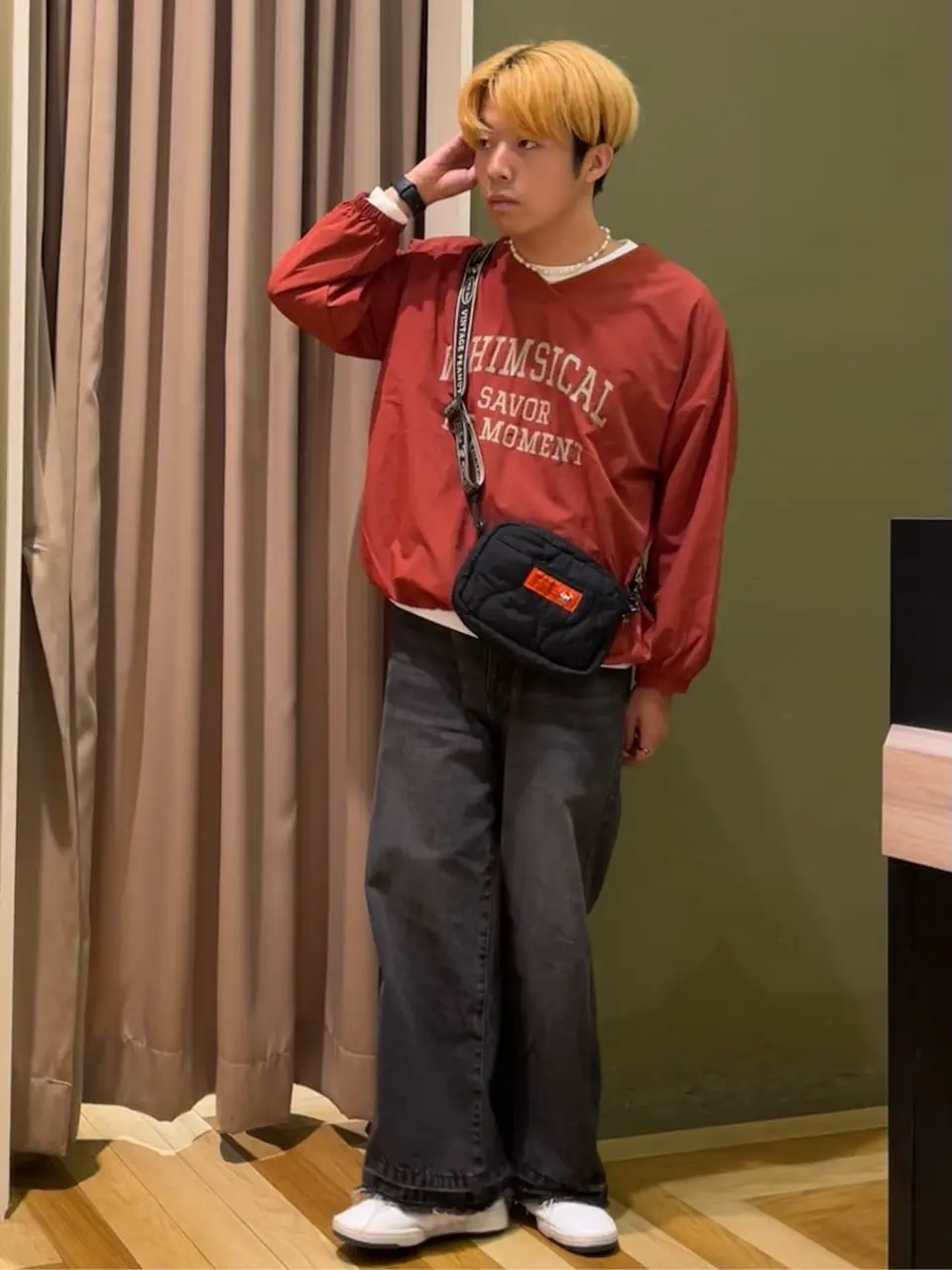 ナイロンロゴVネックプルオーバー/Green Parks（グリーン パークス）の