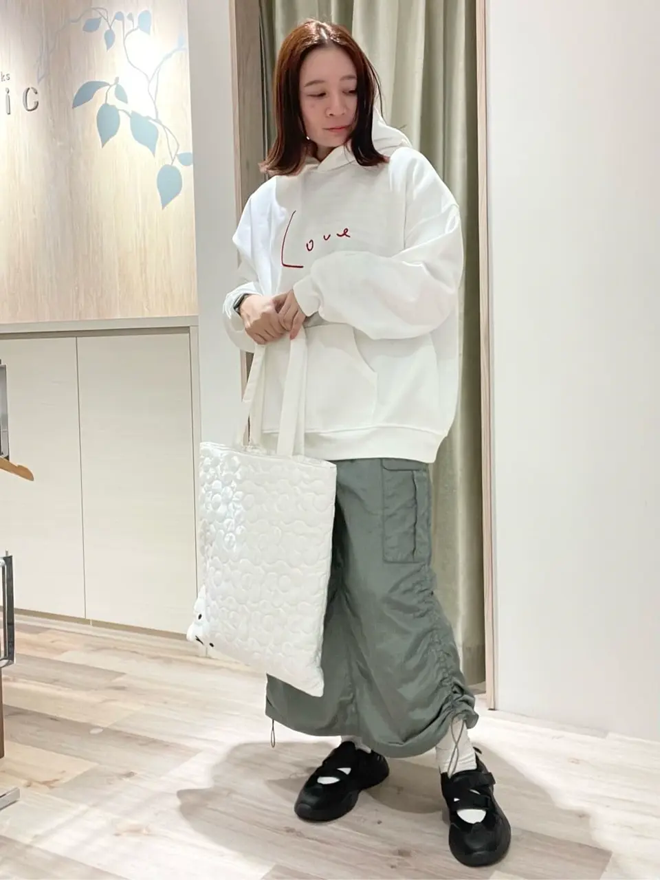 □高橋愛×GreenParksロゴパーカー/Green Parks（グリーン パークス）の