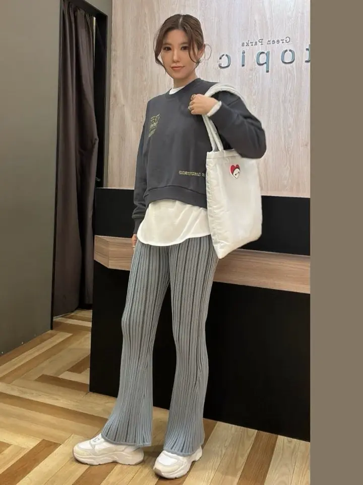 ♥️Green Parks ショルダー刺繍ワイドカットプルオーバー　F　イエロー トイストーリー/バック刺繍プルオーバー/Green Parks（グリーン