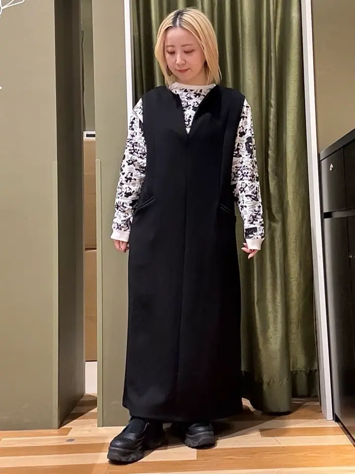 □FELIX 総柄pt ロンTEE/Green Parks（グリーン パークス）のTシャツ