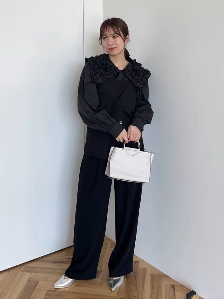 フリルビッグカラーブラウス/AnriettMusée（アンリエットミュゼ）の