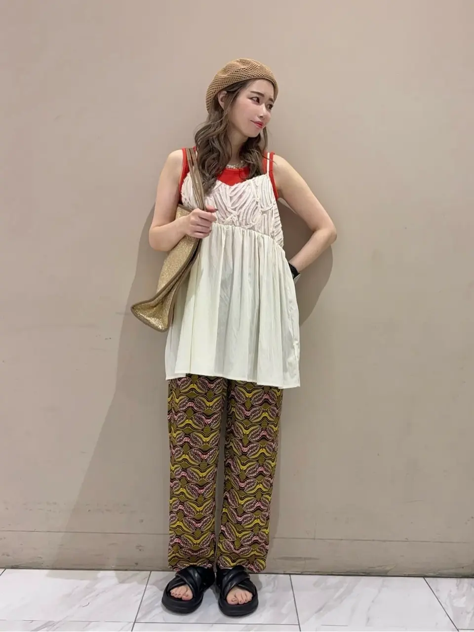 OMMO カーキ サークルレイヤードビスチェ F 肩紐外せる コード付 タグ付 テープ刺繍ビスチェ/Green Parks（グリーン パークス）のタンクトップ