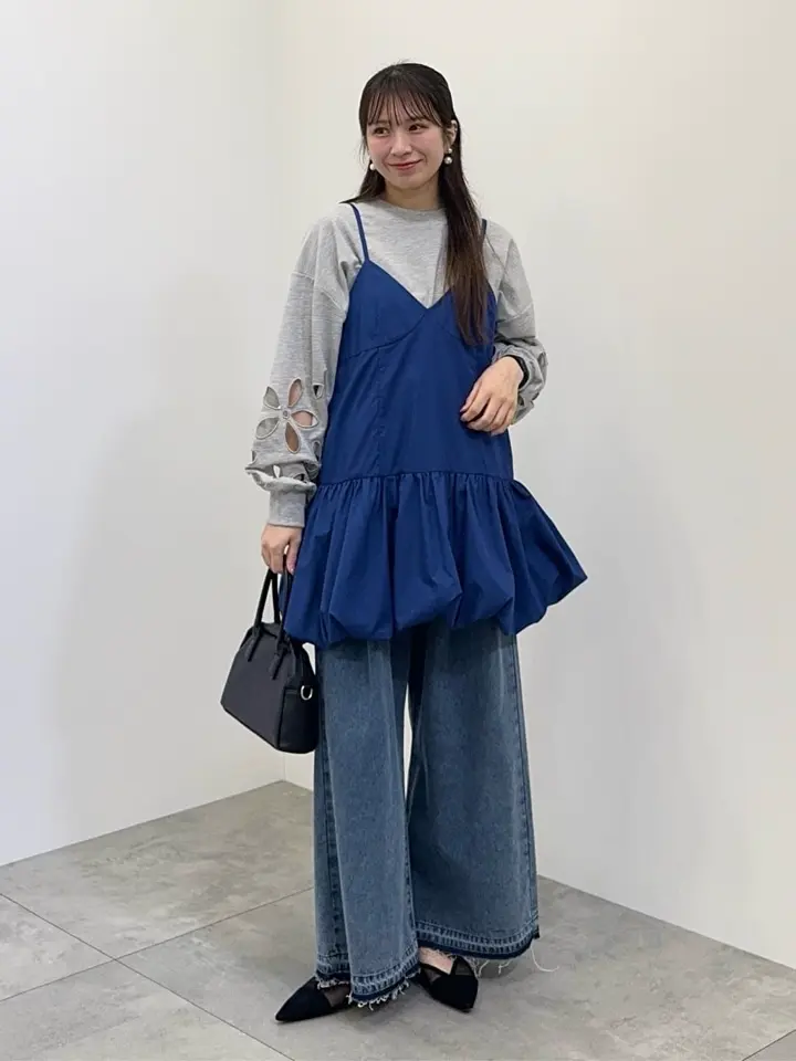 フラワーくり抜き刺繍スウェットプルオーバー/AnriettMusée（アン