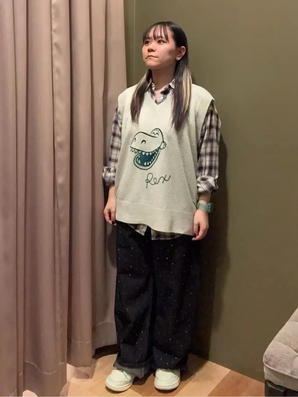 TOY STORY / 刺繍Vネックニットベスト/Green Parks（グリーン パークス