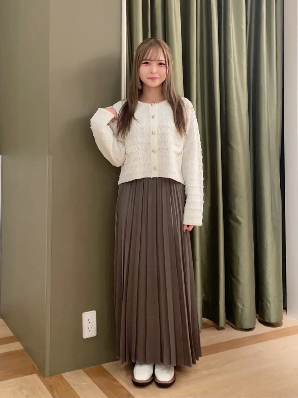 サテン変形プリーツスカート/Green Parks（グリーン パークス）の